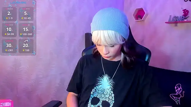 Snapshot of andy_bell_x chatting on 11.30.25 andy bell x online show from 11.30.25