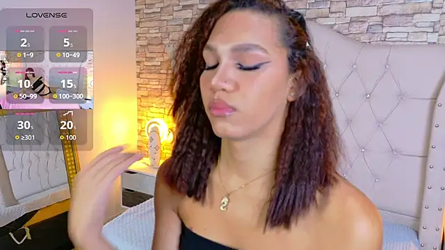 Sara-Smith- online show from 04.28.26