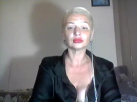 Snapshot of MaryJane441 chatting on 09.11.25 MaryJane441 online show from 09.11.25