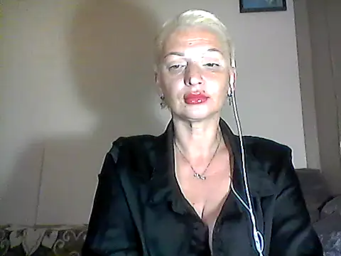 Snapshot of MaryJane441 chatting on 09.14.25 MaryJane441 online show from 09.14.25