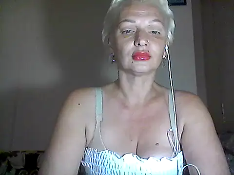 Snapshot of MaryJane441 chatting on 09.27.25 MaryJane441 online show from 09.27.25