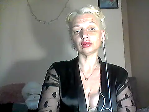 MaryJane441 online show from 04.25.26