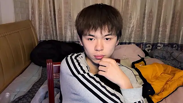 Snapshot of xiaottt1918 chatting on 01.21.25 xiaottt1918 online show from 01.21.25