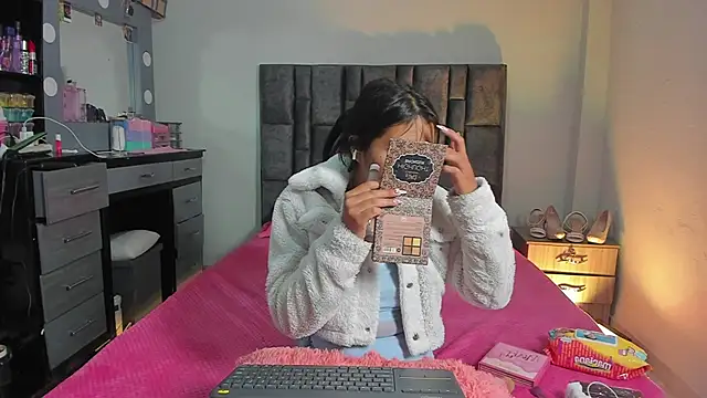 Snapshot of Nalaa_Sc chatting on 11.29.25 Nalaa Sc online show from 11.29.25