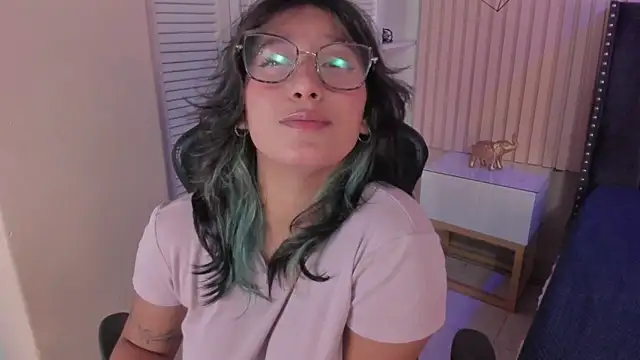 Snapshot of Yazmin_rouse chatting on 03.06.25 Yazmin rouse online show from 03.06.25