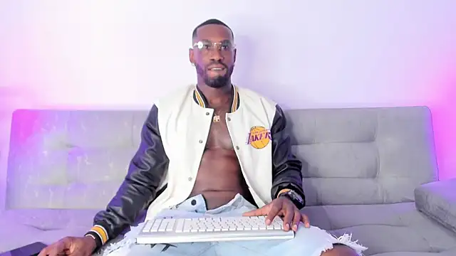 Snapshot of Dvid_Rullers chatting on 12.24.24 Dvid Rullers online show from 12.24.24