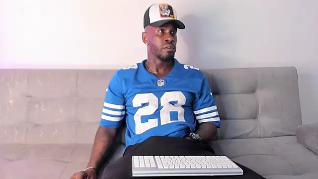 Snapshot of Dvid_Rullers chatting on 01.10.25 Dvid Rullers online show from 01.10.25