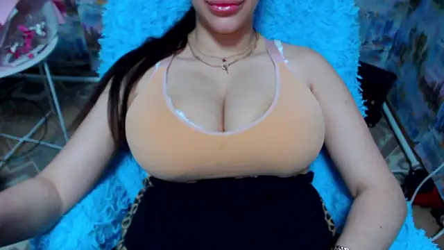 Snapshot of lovelyseu chatting on 11.28.25 lovelyseu online show from 11.28.25