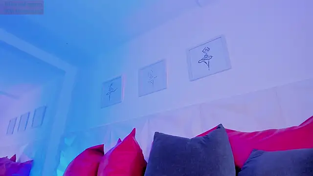 scarlet castro online show from 04.30.26