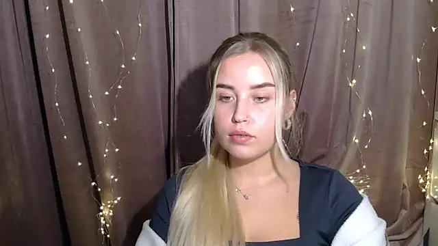 Snapshot of KristyHoney chatting on 12.04.24 KristyHoney online show from 12.04.24