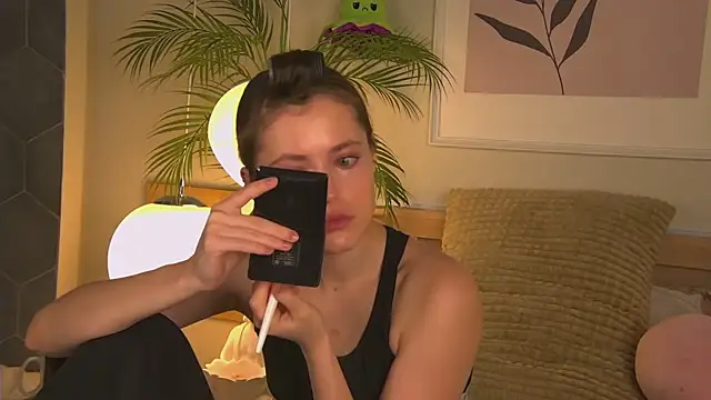 AshleyDouglas online show from 02.07.25