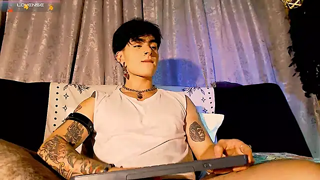 Mathew stardust online show from 10.10.25