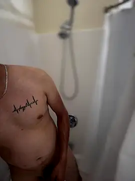 Snapshot of SexyJesz chatting on 09.14.25 SexyJesz online show from 09.14.25