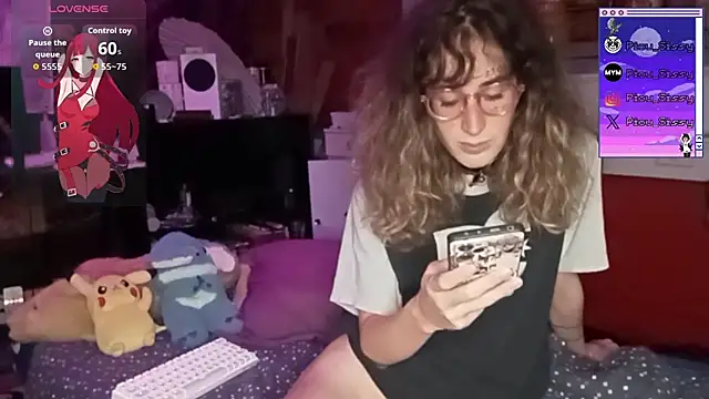 piou-sissy online show from 10.22.25