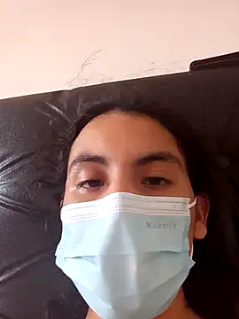 Snapshot of FKF2004 chatting on 09.17.25 FKF2004 online show from 09.17.25