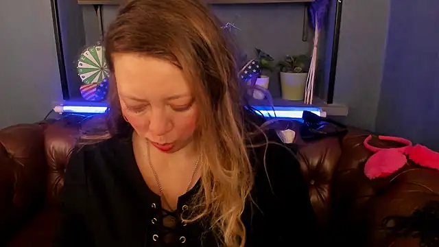 JesiaFoxi online show from 01.31.25