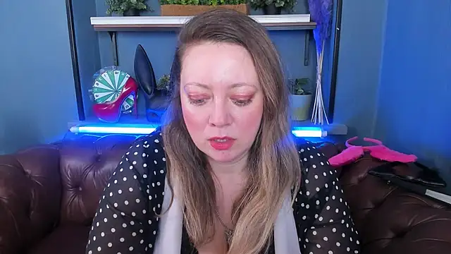 JesiaFoxi online show from 02.13.25