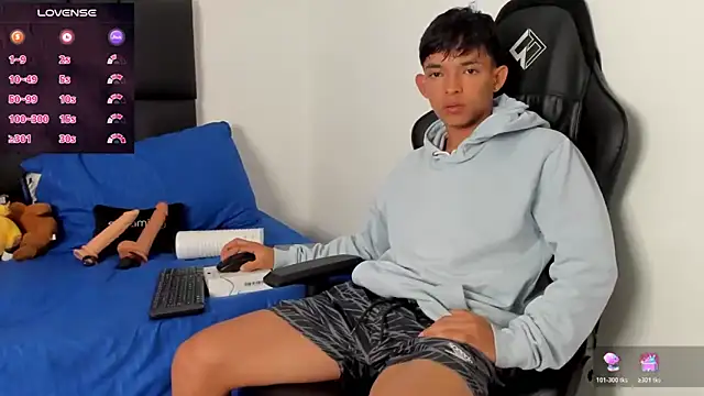 Snapshot of Tonny_twink_ chatting on 02.01.26 Tonny twink online show from 02.01.26