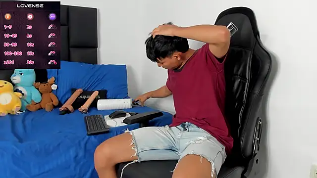 Snapshot of Tonny_twink_ chatting on 02.07.26 Tonny twink online show from 02.07.26