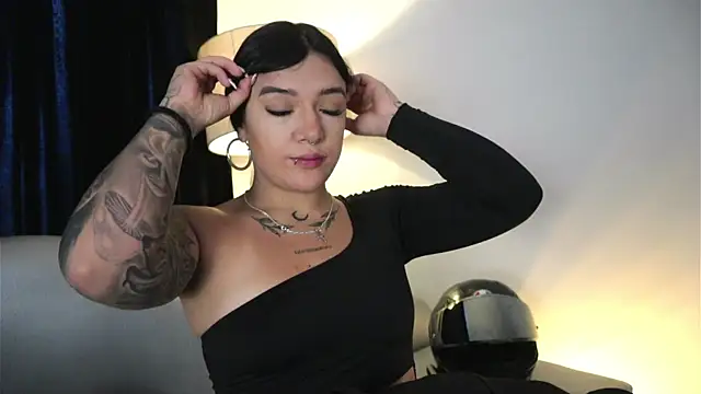 ashleyvalirya online show from 04.23.26