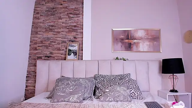 lyzzi smith01 online show from 10.24.25