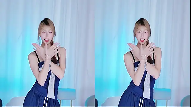 Snapshot of love_18_ chatting on 09.25.25 love 18 online show from 09.25.25