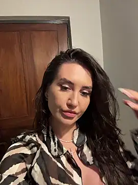 Snapshot of freyacherie chatting on 12.04.25 freyacherie online show from 12.04.25