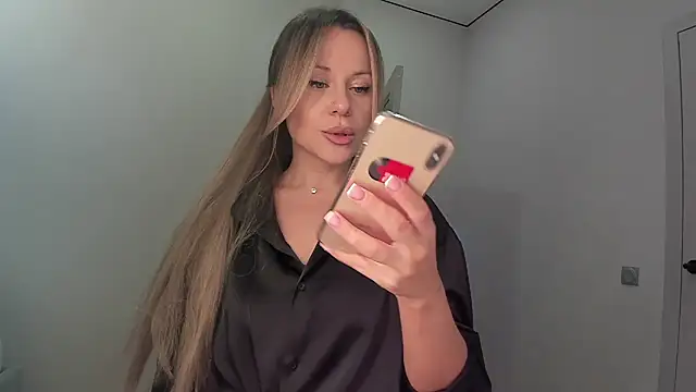  cometoseeme  online show from 09.13.25