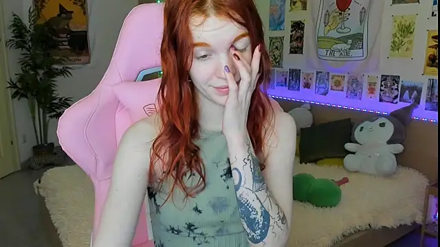 Snapshot of Sunny_Elly chatting on 02.22.25 Sunny Elly online show from 02.22.25