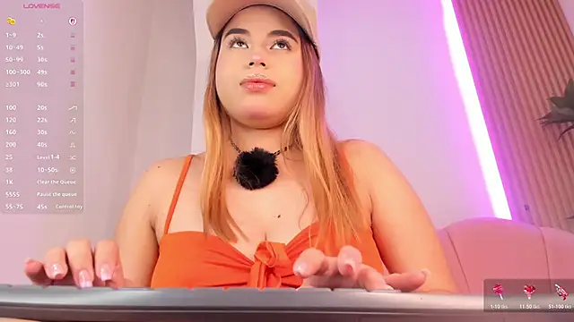 Victoria vallejo  online show from 12.21.25