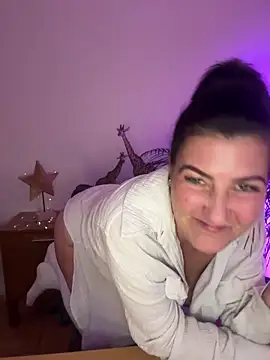 NatiLove35 online show from 12.15.24