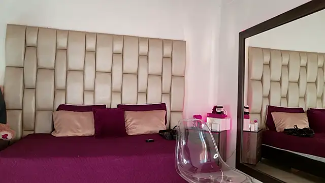 Alexa Miss online show from 11.03.25