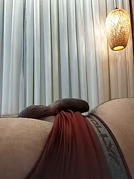 Snapshot of roladuraPr chatting on 10.14.25 roladuraPr online show from 10.14.25