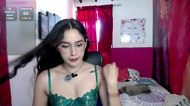 miley blue  online show from 06.12.26