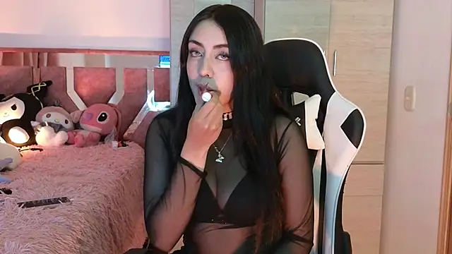 Snapshot of Angel_lusst chatting on 12.21.24 Angel lusst online show from 12.21.24