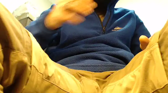 Snapshot of hardbigcock16 chatting on 02.20.25 hardbigcock16 online show from 02.20.25