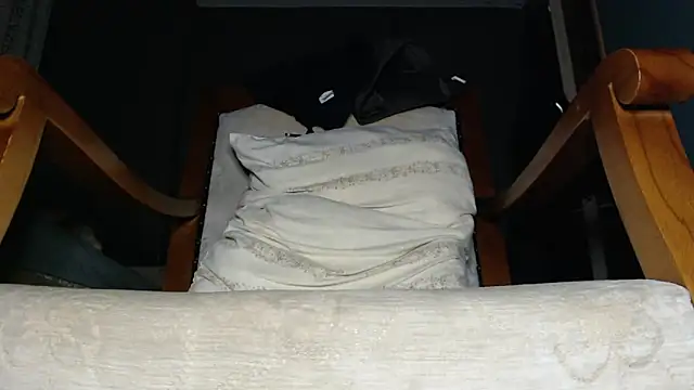 Snapshot of hardbigcock16 chatting on 02.25.26 hardbigcock16 online show from 02.25.26