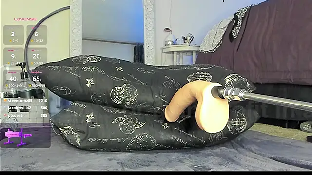 Peaches N Kreme online show from 01.22.25