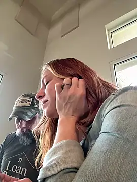 Peaches N Kreme online show from 03.16.25