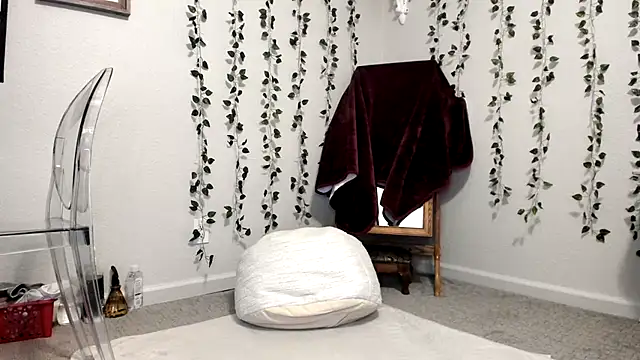 Peaches N Kreme online show from 04.27.26
