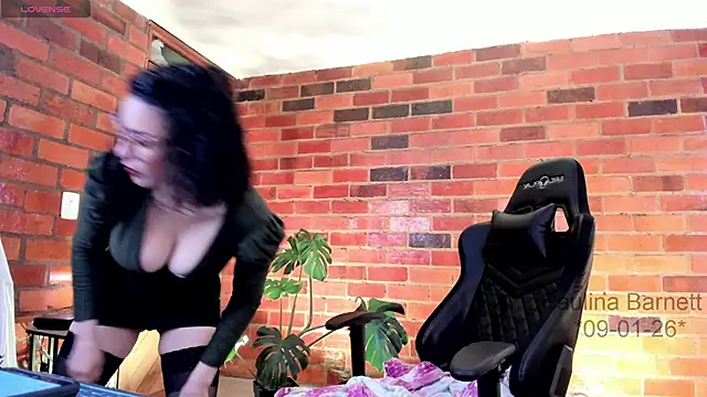 paulinabarnett- online show from 01.10.26