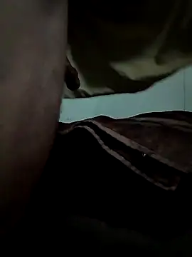 Snapshot of AussieMark73 chatting on 12.25.24 AussieMark73 online show from 12.25.24