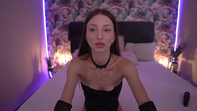 Alice Arwen online show from 08.03.26