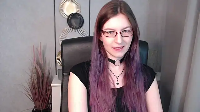 emmaxDelight online show from 12.11.24