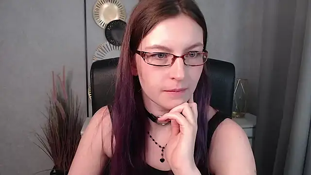 emmaxDelight online show from 12.13.24