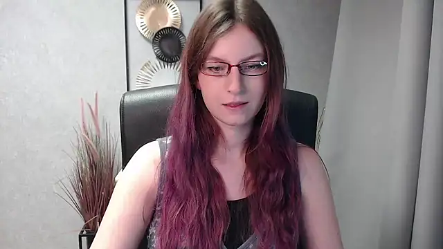 emmaxDelight online show from 12.30.24