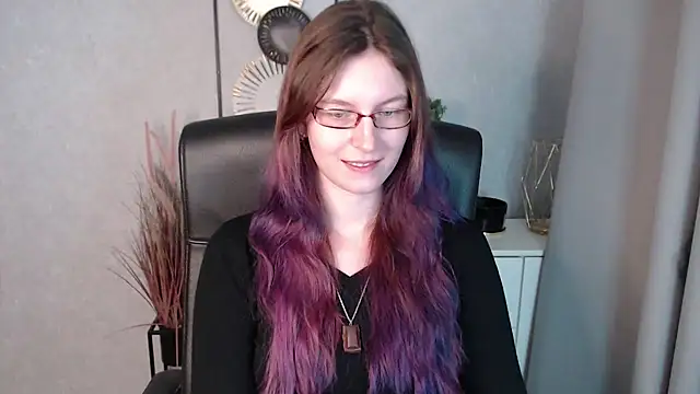 emmaxDelight online show from 01.06.25