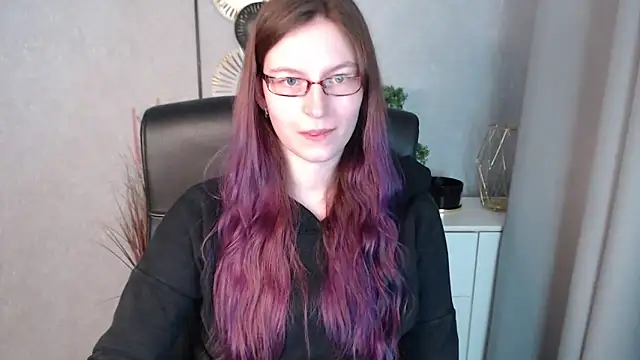 emmaxDelight online show from 01.09.25