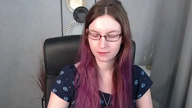 emmaxDelight online show from 01.17.25