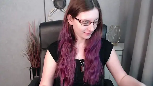 emmaxDelight online show from 01.22.25